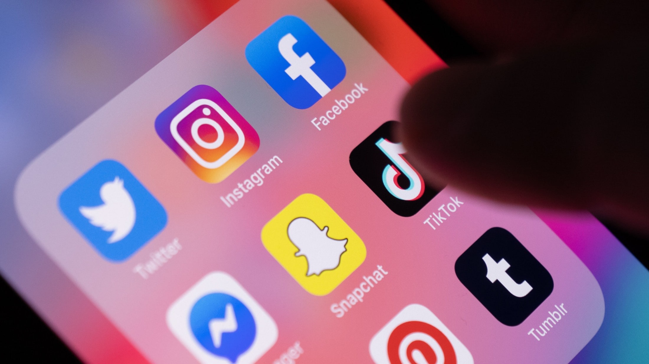 Wollte Feuerspucken - Mädchen nach Challenge auf TikTok schwer verletzt