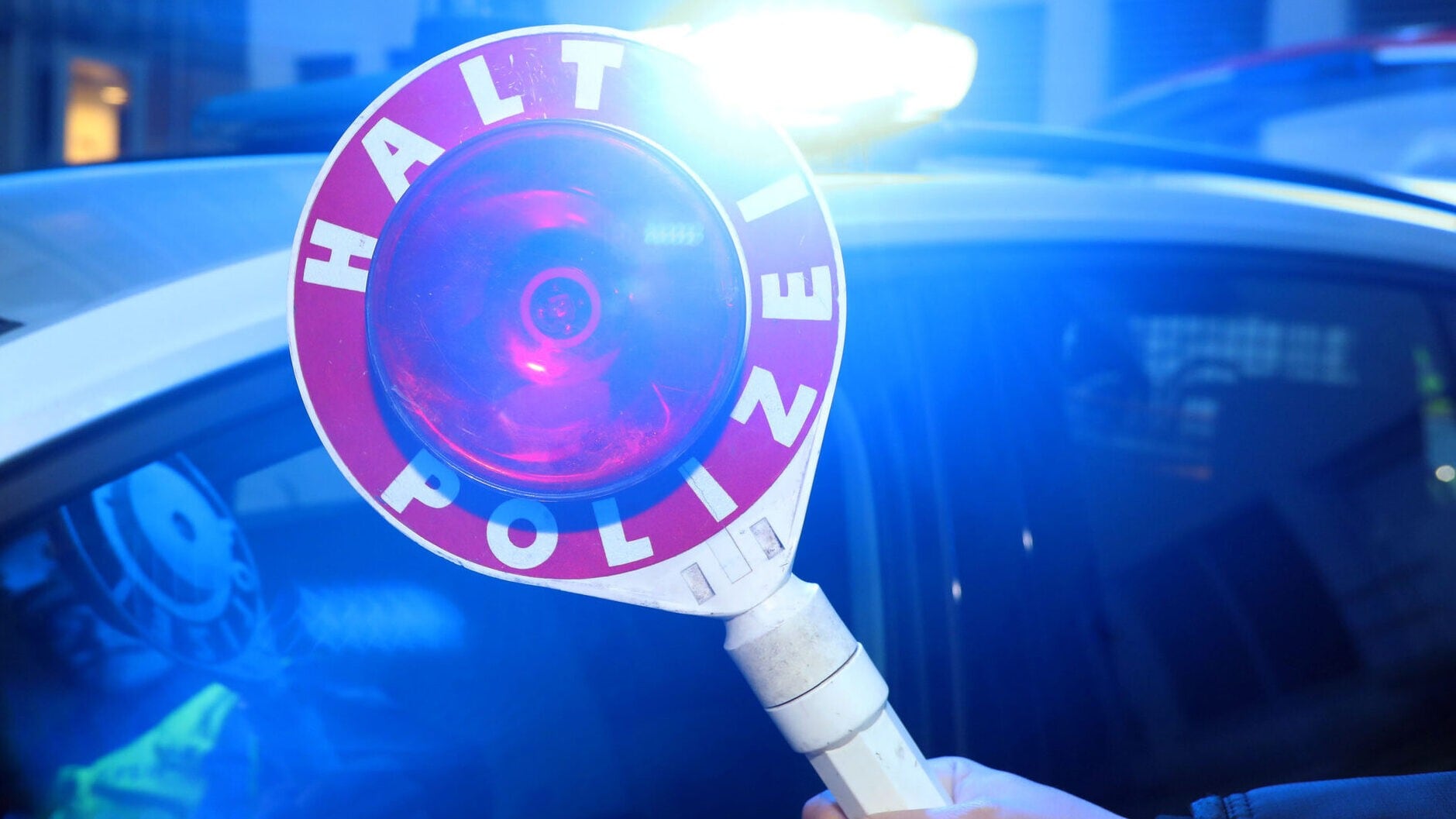 Schwerpunktkontrollen - Alkohol und Drogen: Polizei kassierte 25 Scheine