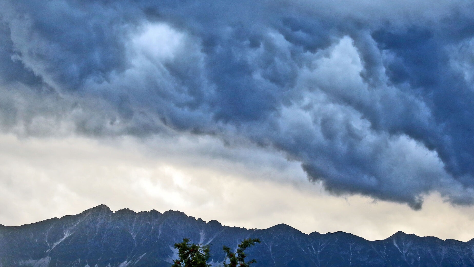 Warnstufe Gelb - Blitz und Donner! Erste Gewitter in der Steiermark