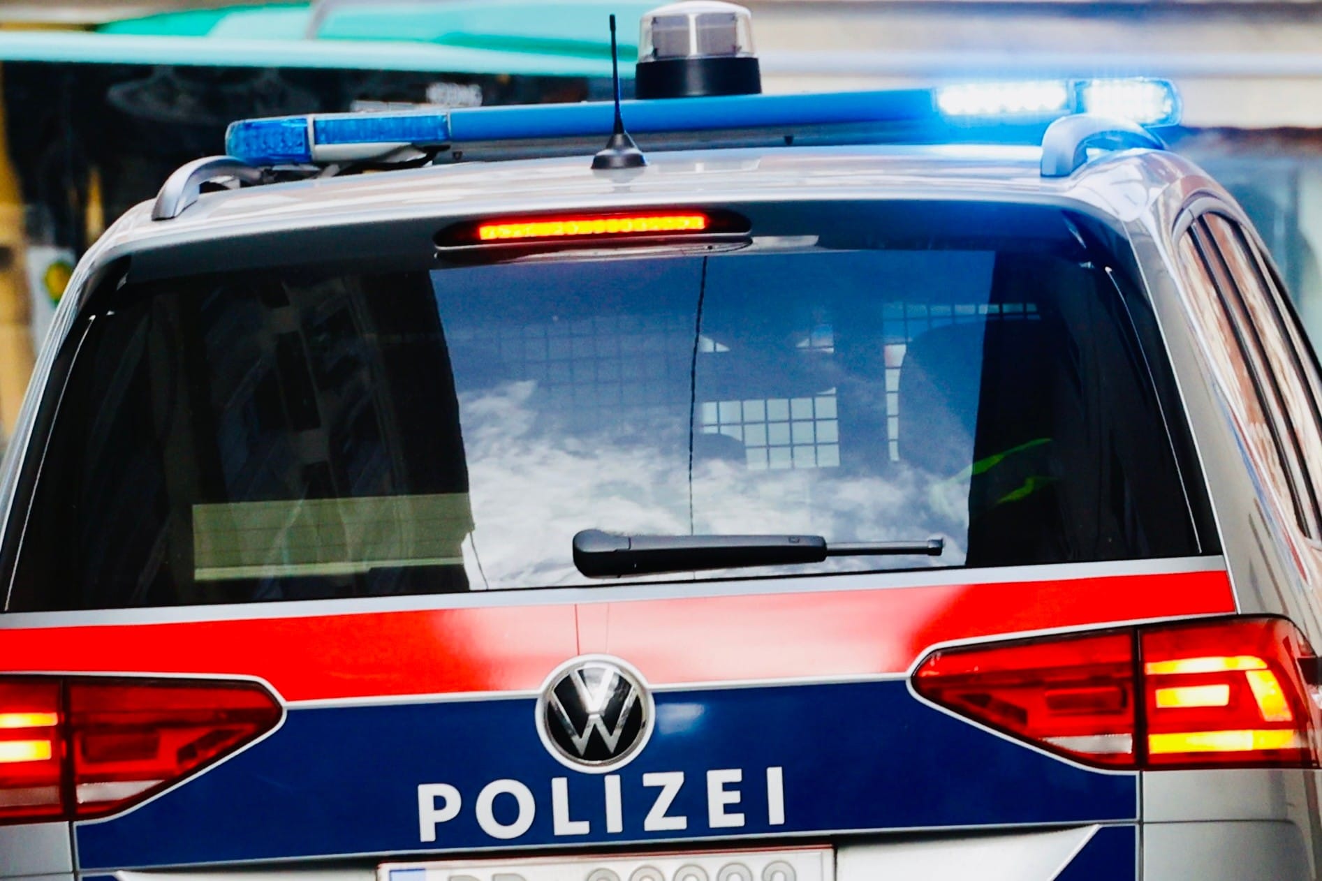 Unerwartete Attacke - 54-Jähriger verletzte grundlos zwei Frauen schwer