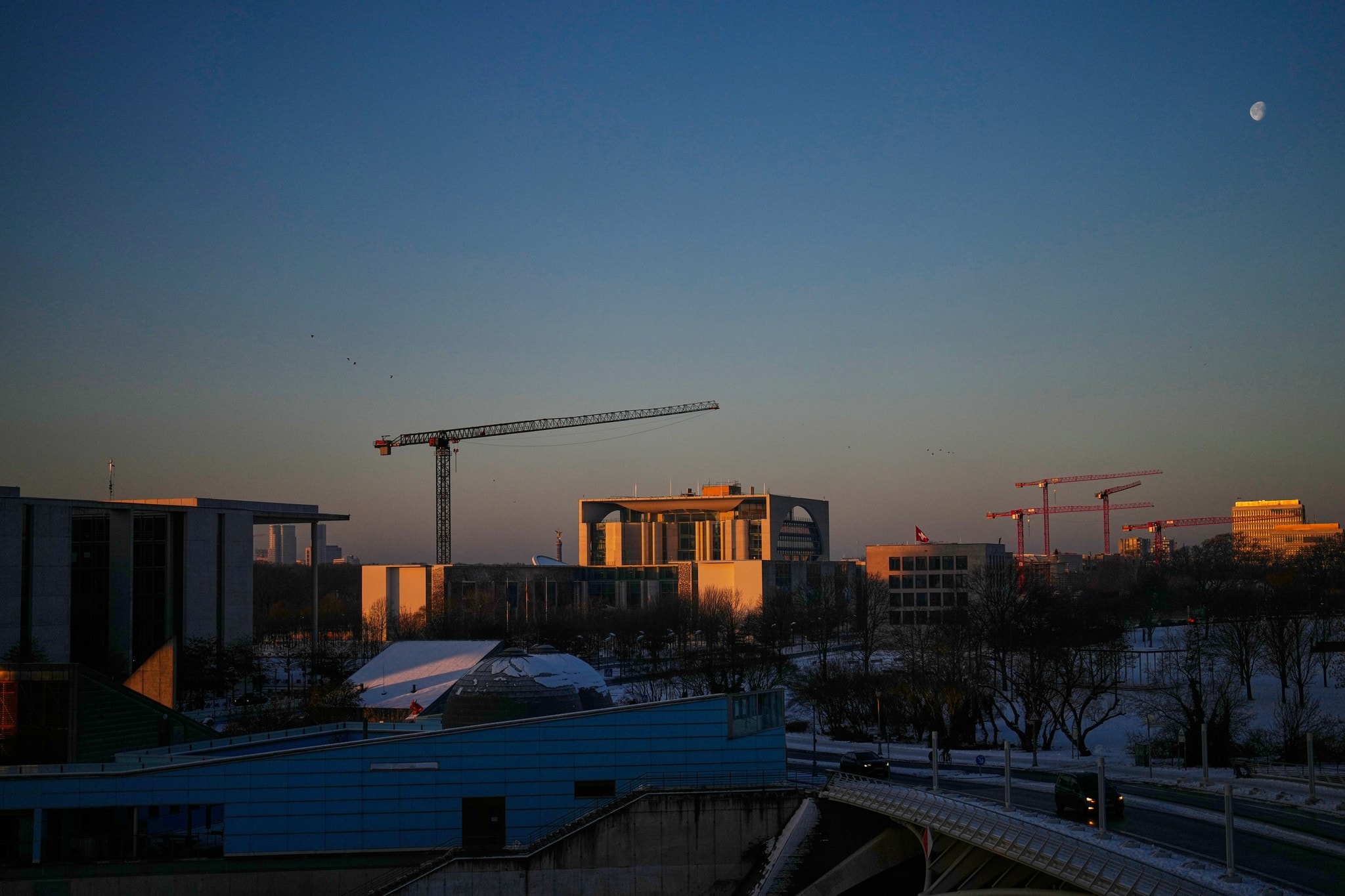 Schneller als gedacht - Erste Berliner Haushalte wieder mit Strom versorgt