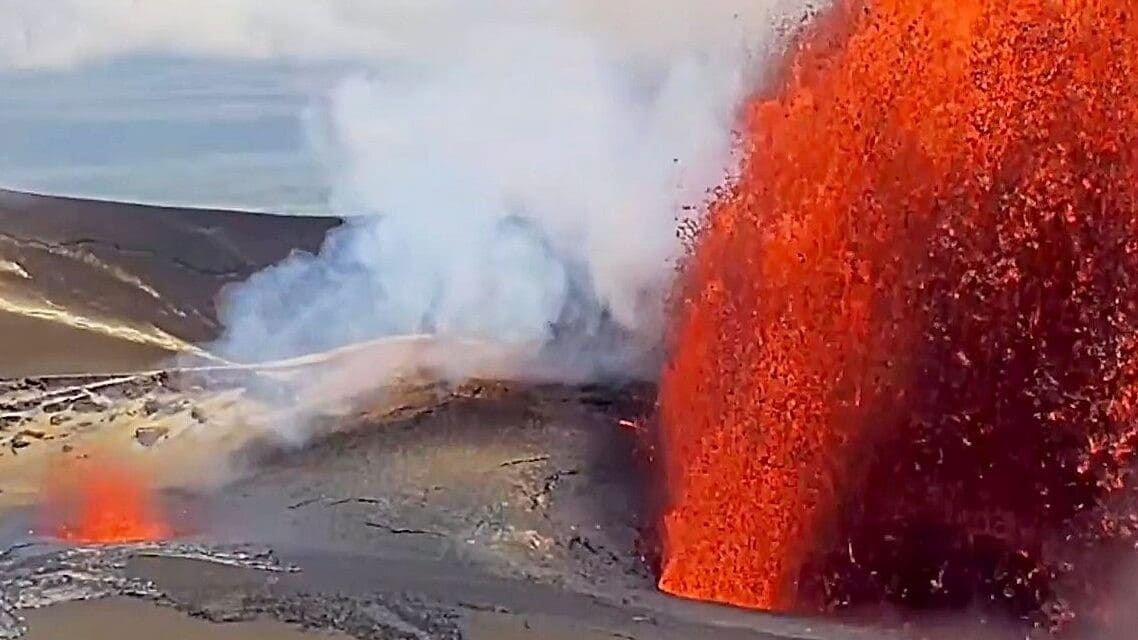 Vulkan ausgebrochen - Lavafontäne auf Hawaii: Kilauea wieder aktiv