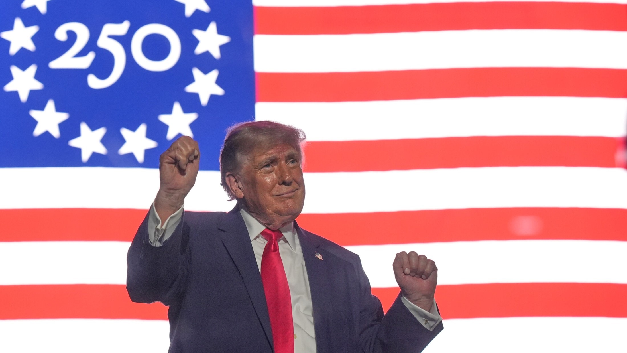 Unwürdiges Spektakel - 250 Jahre USA: So kapert Trump die große Feier