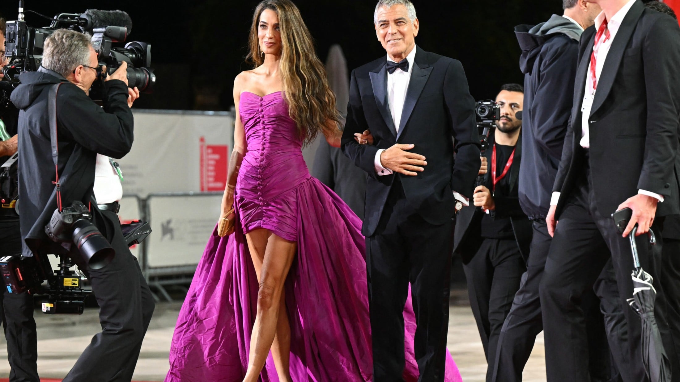 „Bedeutet, bin alt“ - Clooney erhält in Venedig den Ehren-Goldenen-Löwen